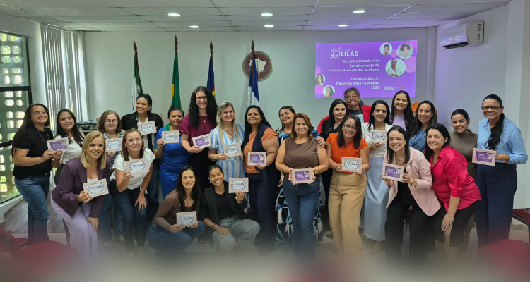 Fotografia das participantes juntas lado a lado